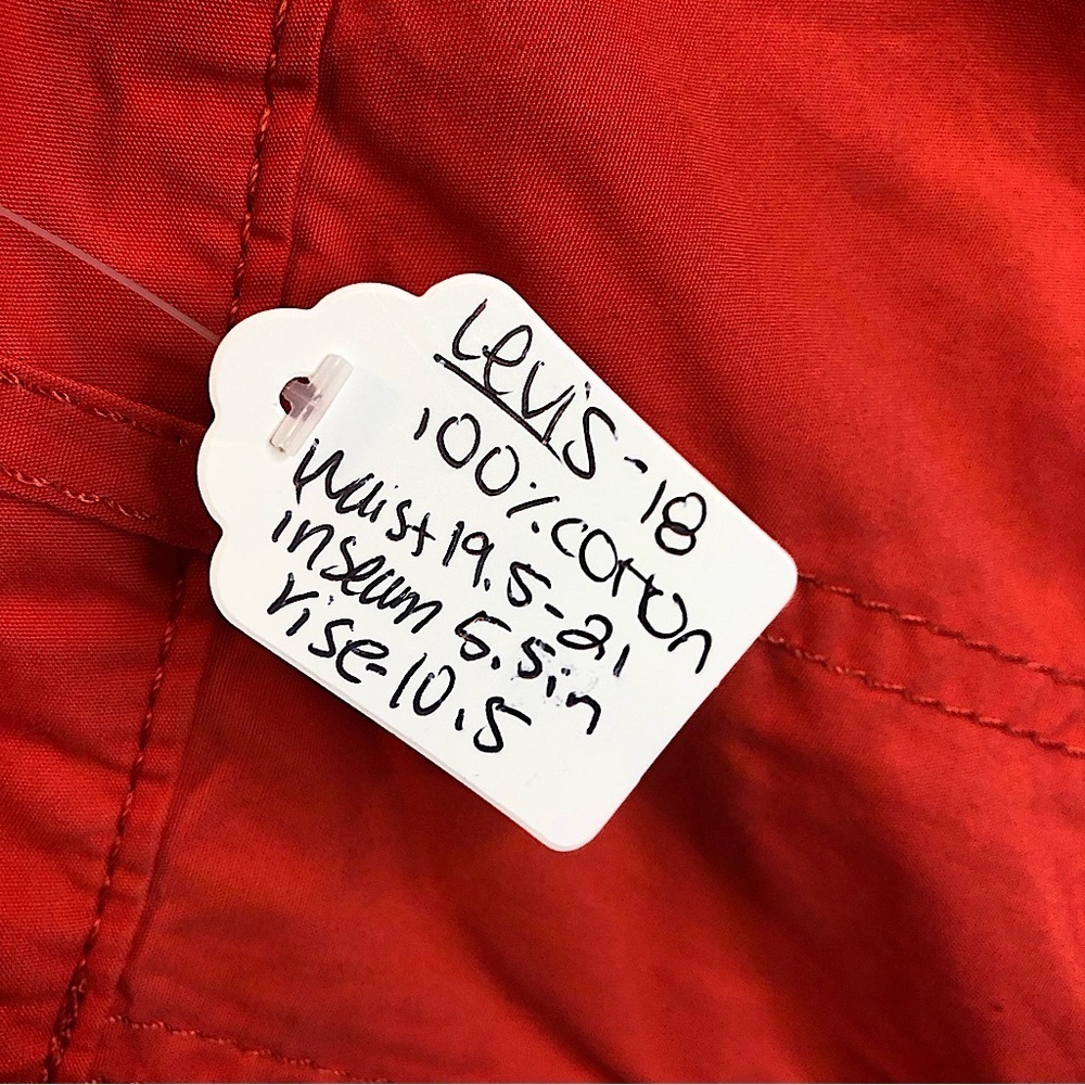 Levi's Signature Zipper Button Fly 100% Cotton Red Cargo Shorts misses Size 18 - Picture 7 of 7
